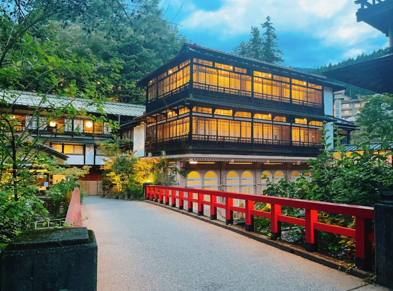 四万温泉